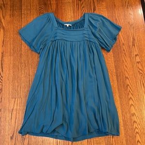 Short sleeve teal dress